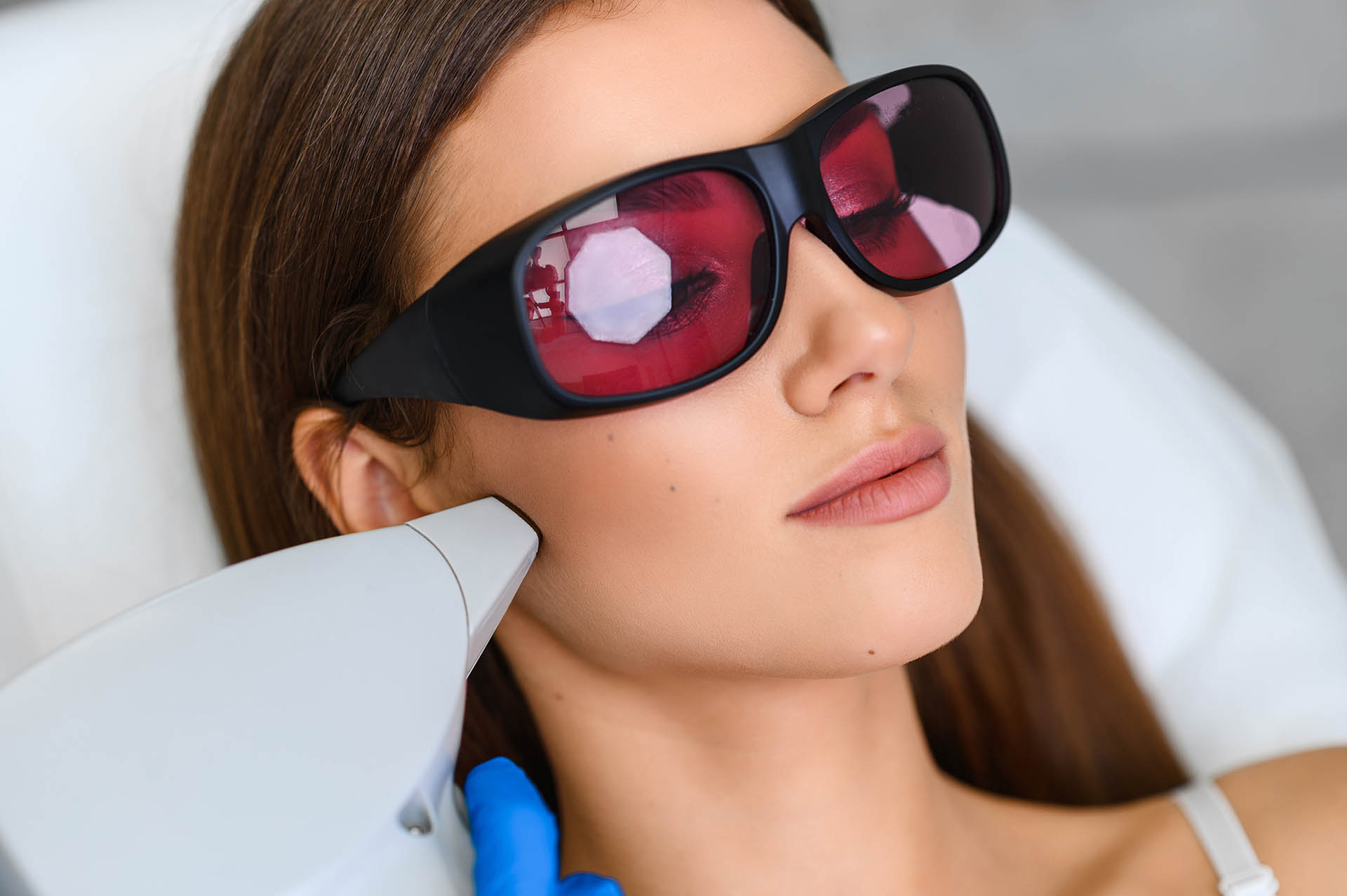 Diode Laser vs. IPL: Waarom Diode Laser de Slimme Keuze is voor Permanente Ontharing